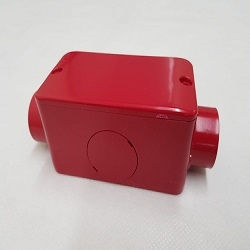 M-0808 | CONDULETE TIPO C 2" COM ROSCA BSP PINTADO EM VERMELHO MUNSEL 5R 4/14